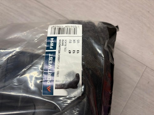 Size safety wellington - size, 12